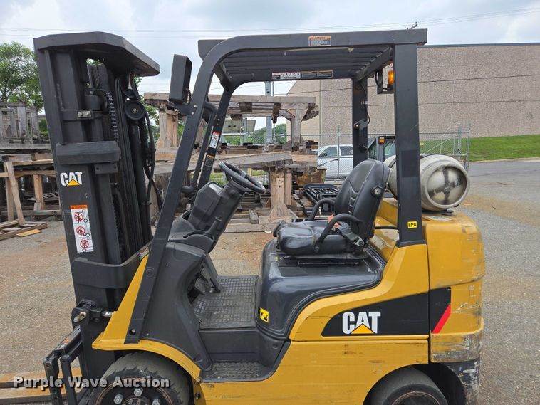 image for item EC4338 Caterpillar 2C5000 forklift