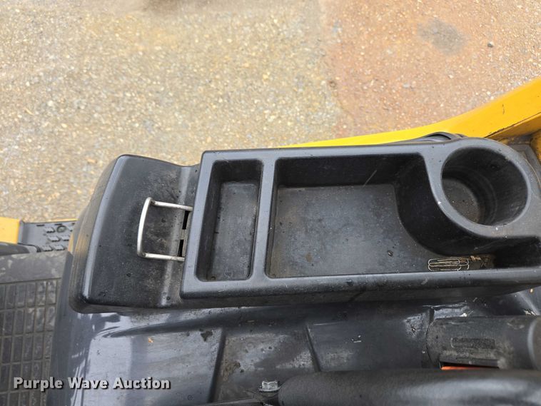 image for item EC4338 Caterpillar 2C5000 forklift