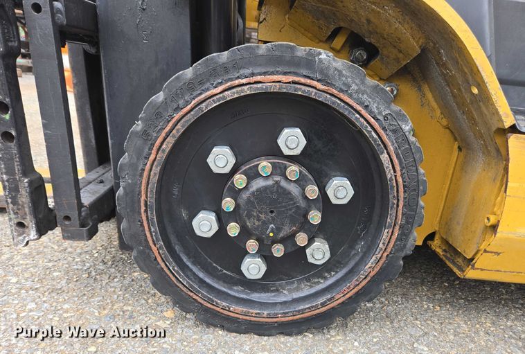 image for item EC4338 Caterpillar 2C5000 forklift