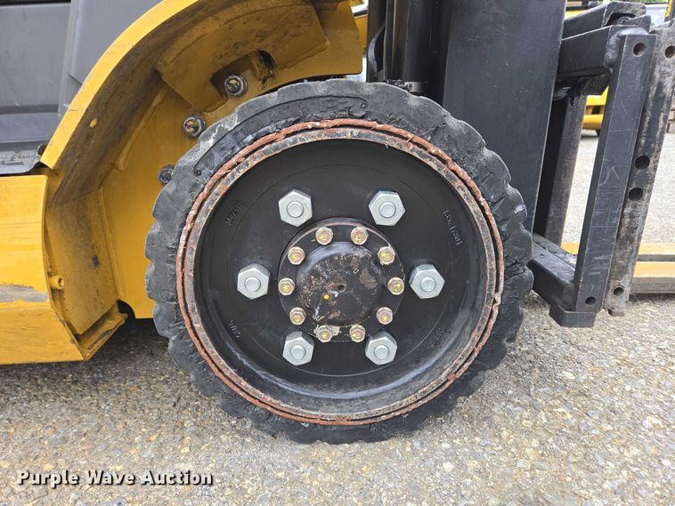 image for item EC4338 Caterpillar 2C5000 forklift