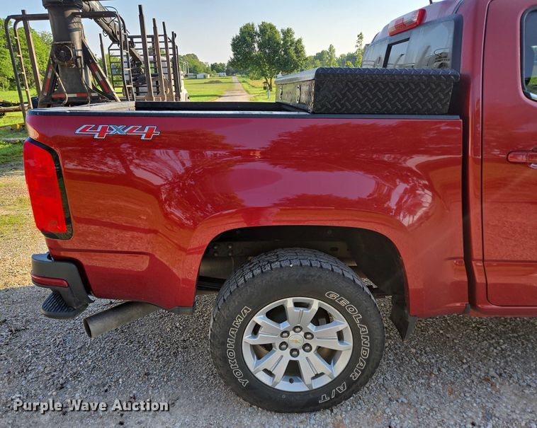 image for item ED2063 2016 Chevrolet Colorado Crew Cab pickup truck