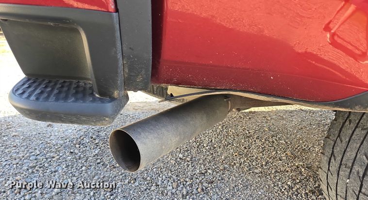 image for item ED2063 2016 Chevrolet Colorado Crew Cab pickup truck