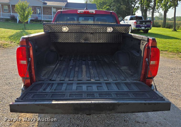 image for item ED2063 2016 Chevrolet Colorado Crew Cab pickup truck