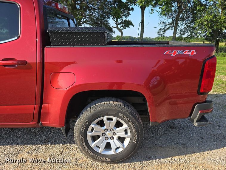 image for item ED2063 2016 Chevrolet Colorado Crew Cab pickup truck