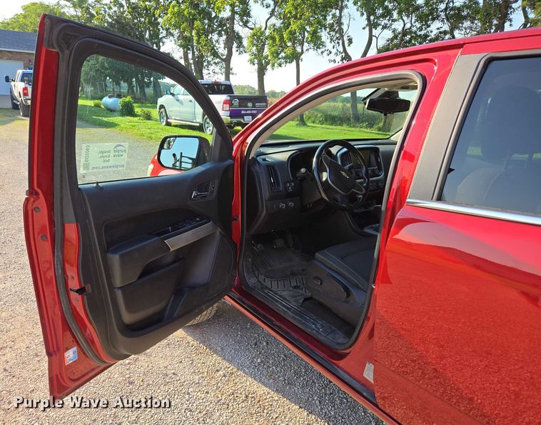 image for item ED2063 2016 Chevrolet Colorado Crew Cab pickup truck