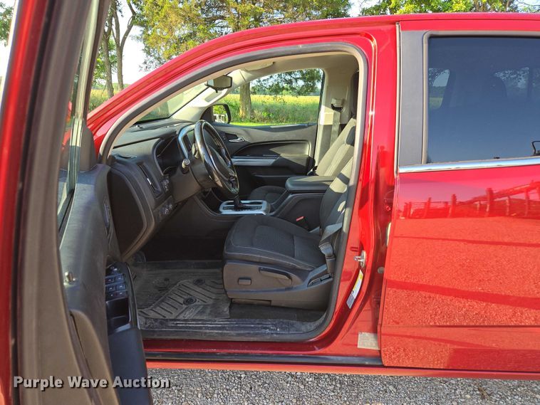 image for item ED2063 2016 Chevrolet Colorado Crew Cab pickup truck