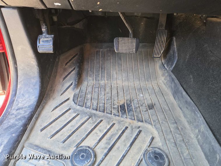 image for item ED2063 2016 Chevrolet Colorado Crew Cab pickup truck