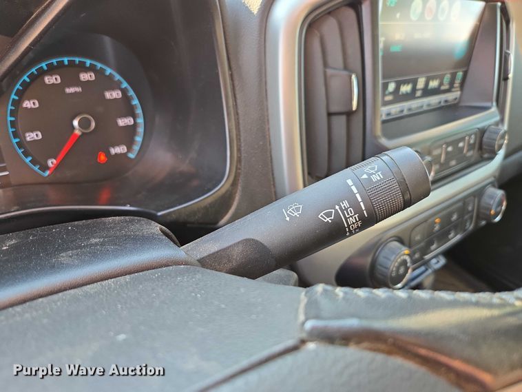 image for item ED2063 2016 Chevrolet Colorado Crew Cab pickup truck