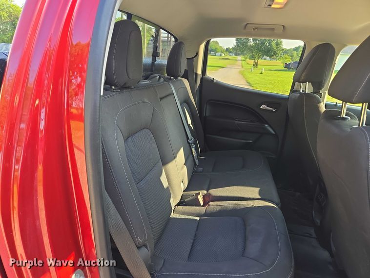 image for item ED2063 2016 Chevrolet Colorado Crew Cab pickup truck