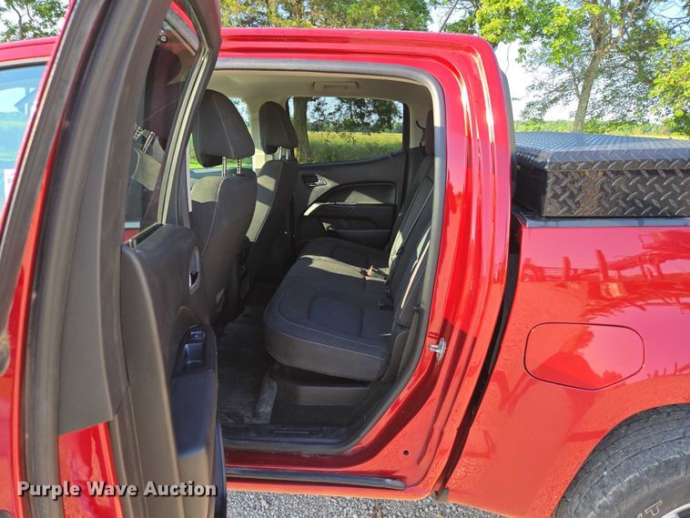 image for item ED2063 2016 Chevrolet Colorado Crew Cab pickup truck