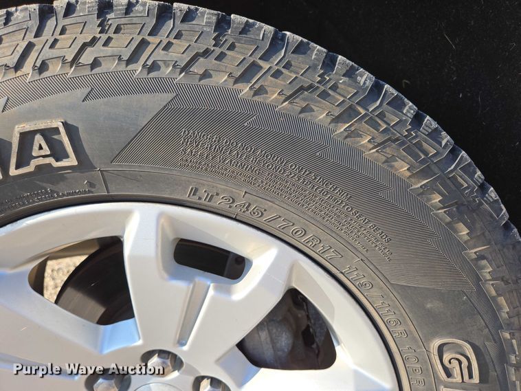 image for item ED2063 2016 Chevrolet Colorado Crew Cab pickup truck