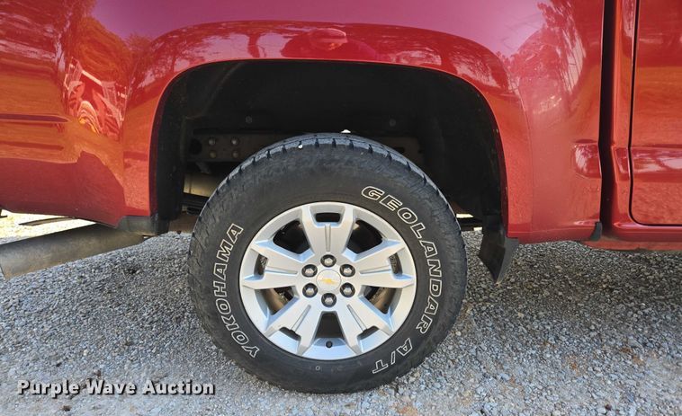 image for item ED2063 2016 Chevrolet Colorado Crew Cab pickup truck