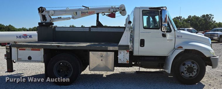 image for item ED2132 2006 International 4300 utility / service truck