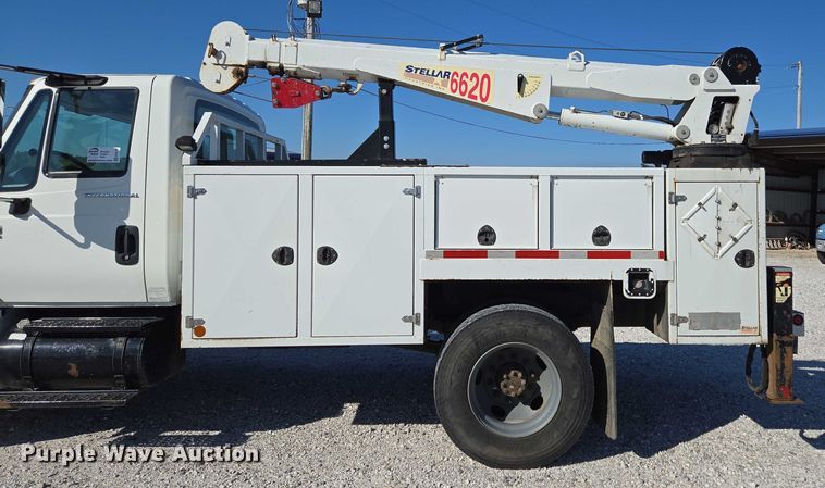 image for item ED2132 2006 International 4300 utility / service truck