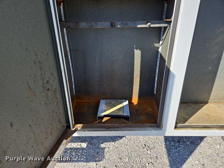 image for item ED2132 2006 International 4300 utility / service truck