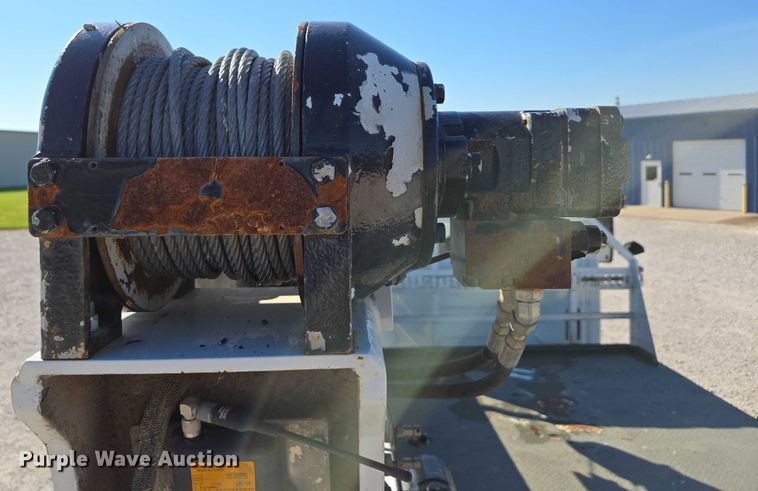 image for item ED2132 2006 International 4300 utility / service truck