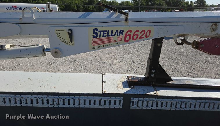 image for item ED2132 2006 International 4300 utility / service truck