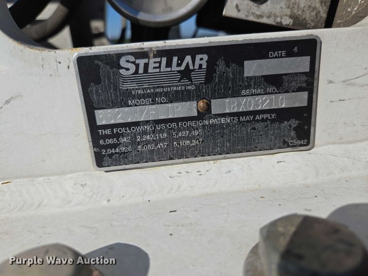 image for item ED2132 2006 International 4300 utility / service truck