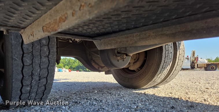 image for item ED2132 2006 International 4300 utility / service truck