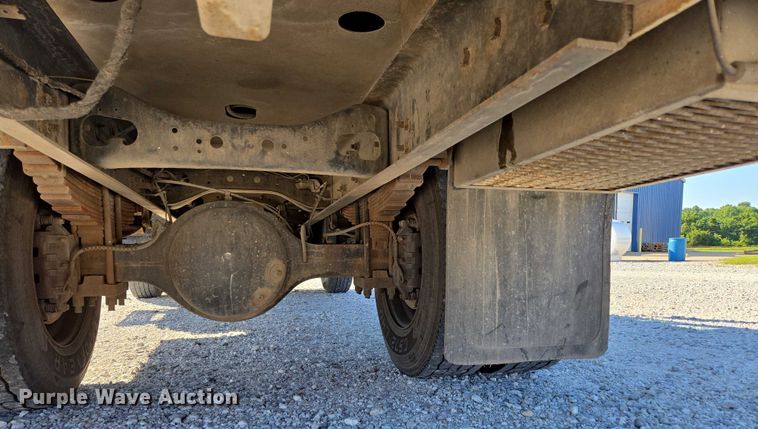 image for item ED2132 2006 International 4300 utility / service truck