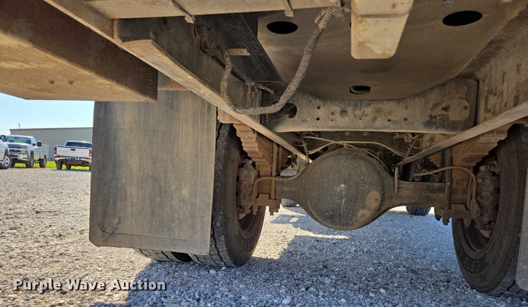 image for item ED2132 2006 International 4300 utility / service truck