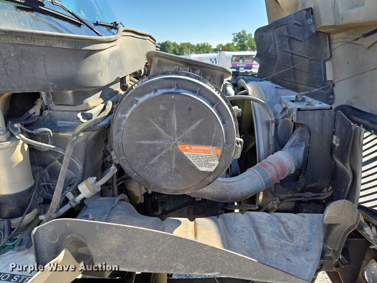 image for item ED2132 2006 International 4300 utility / service truck