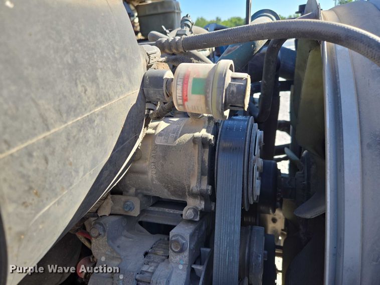 image for item ED2132 2006 International 4300 utility / service truck