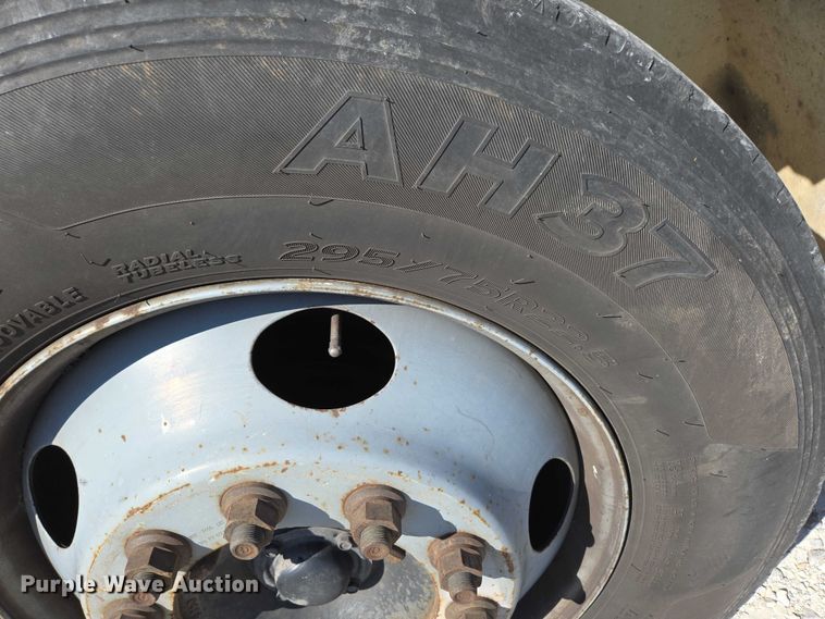 image for item ED2132 2006 International 4300 utility / service truck