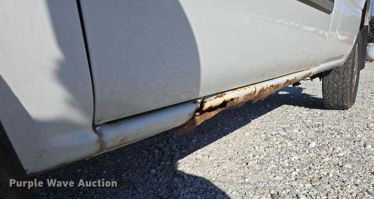 image for item ED2133 2003 Chevrolet Silverado 1500 pickup truck