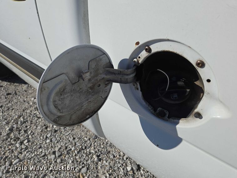 image for item ED2133 2003 Chevrolet Silverado 1500 pickup truck