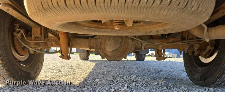 image for item ED2133 2003 Chevrolet Silverado 1500 pickup truck