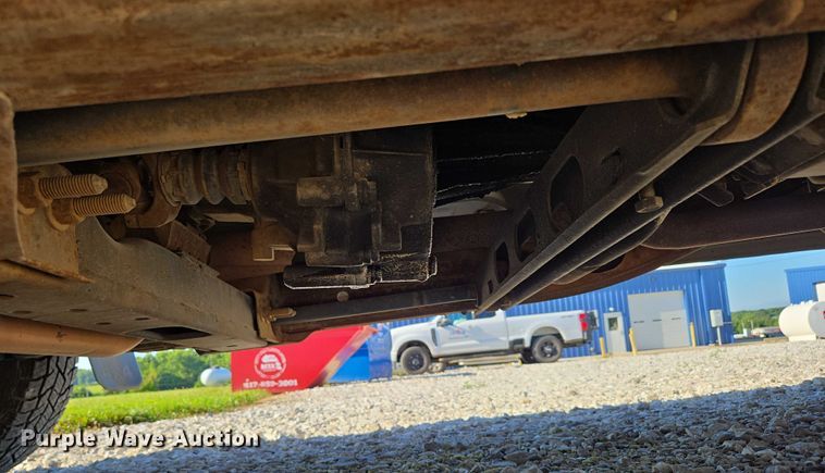 image for item ED2133 2003 Chevrolet Silverado 1500 pickup truck