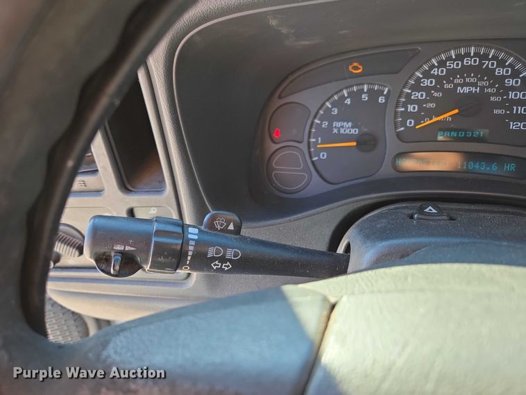 image for item ED2133 2003 Chevrolet Silverado 1500 pickup truck