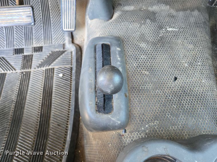 image for item ED2133 2003 Chevrolet Silverado 1500 pickup truck