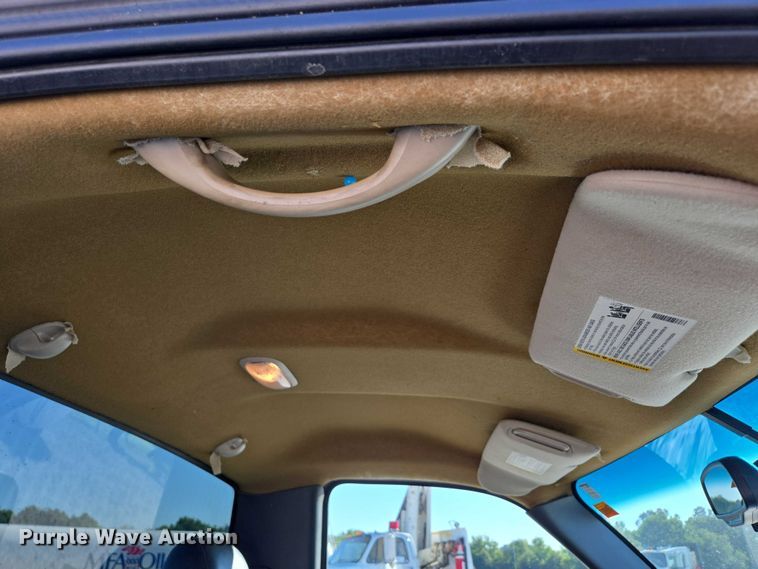 image for item ED2133 2003 Chevrolet Silverado 1500 pickup truck