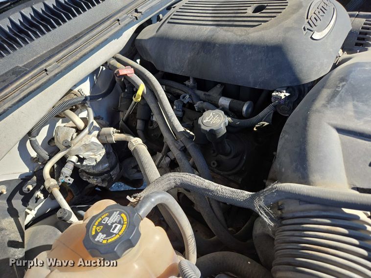 image for item ED2133 2003 Chevrolet Silverado 1500 pickup truck