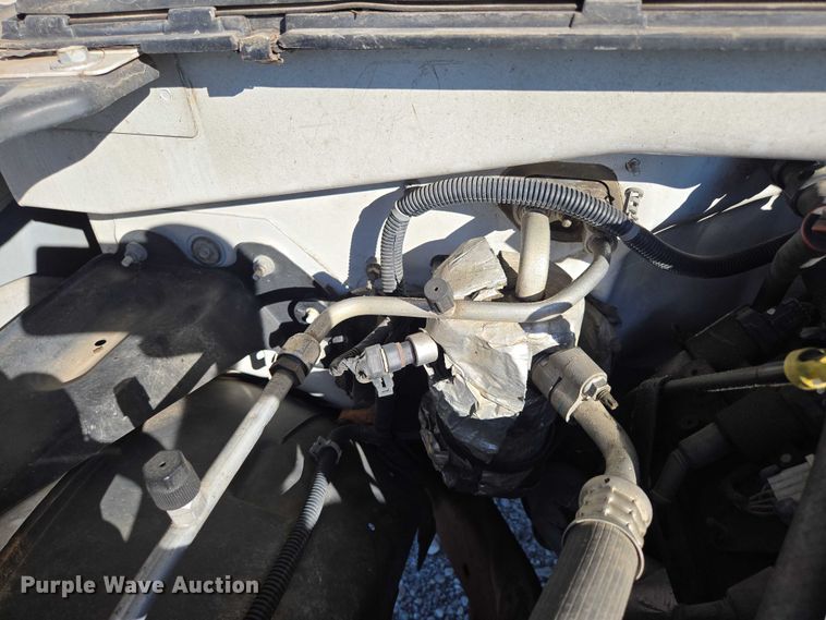 image for item ED2133 2003 Chevrolet Silverado 1500 pickup truck