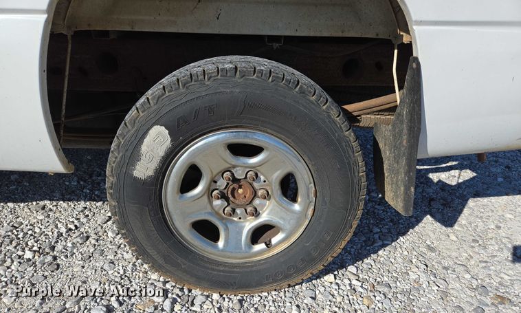 image for item ED2133 2003 Chevrolet Silverado 1500 pickup truck