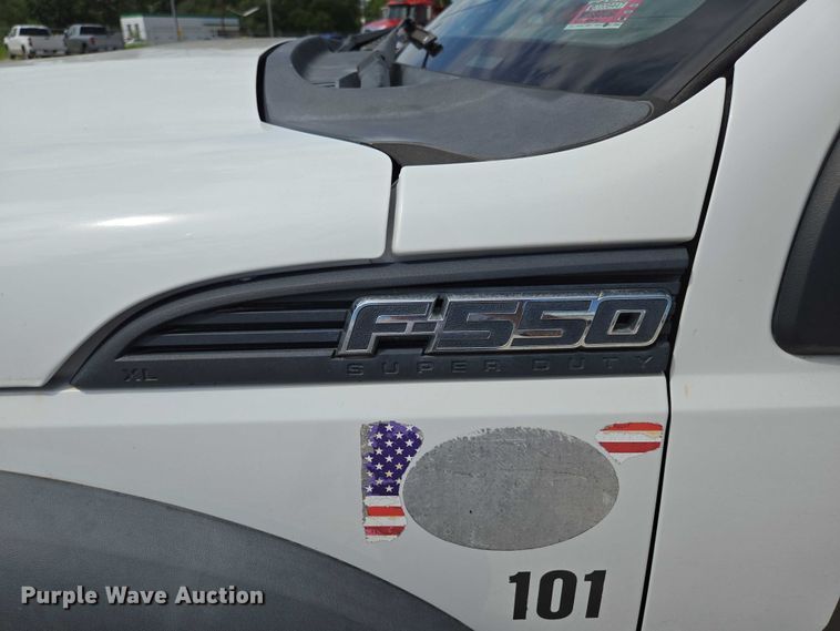 image for item ED2137 2013 Ford F550 Super Duty Crew Cab flatbed truck