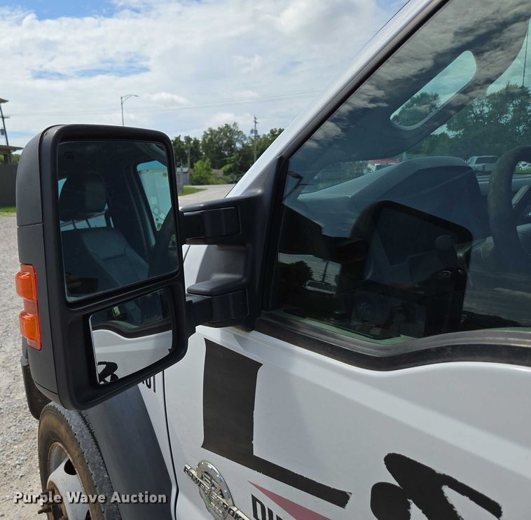 image for item ED2137 2013 Ford F550 Super Duty Crew Cab flatbed truck