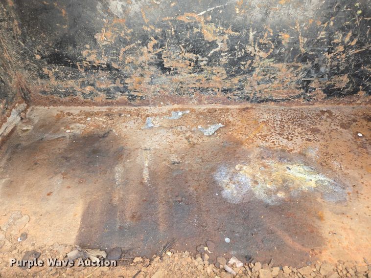 image for item ED2137 2013 Ford F550 Super Duty Crew Cab flatbed truck