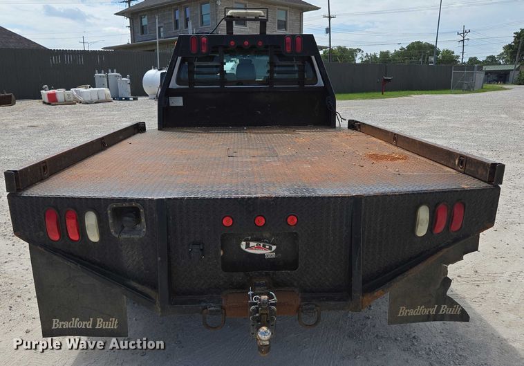 image for item ED2137 2013 Ford F550 Super Duty Crew Cab flatbed truck