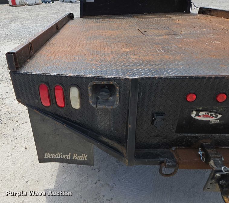 image for item ED2137 2013 Ford F550 Super Duty Crew Cab flatbed truck