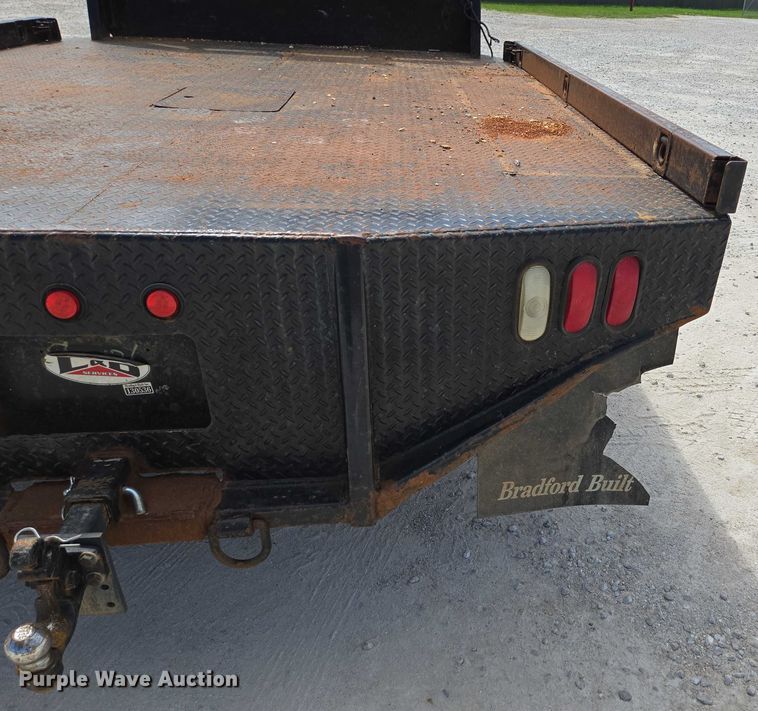 image for item ED2137 2013 Ford F550 Super Duty Crew Cab flatbed truck
