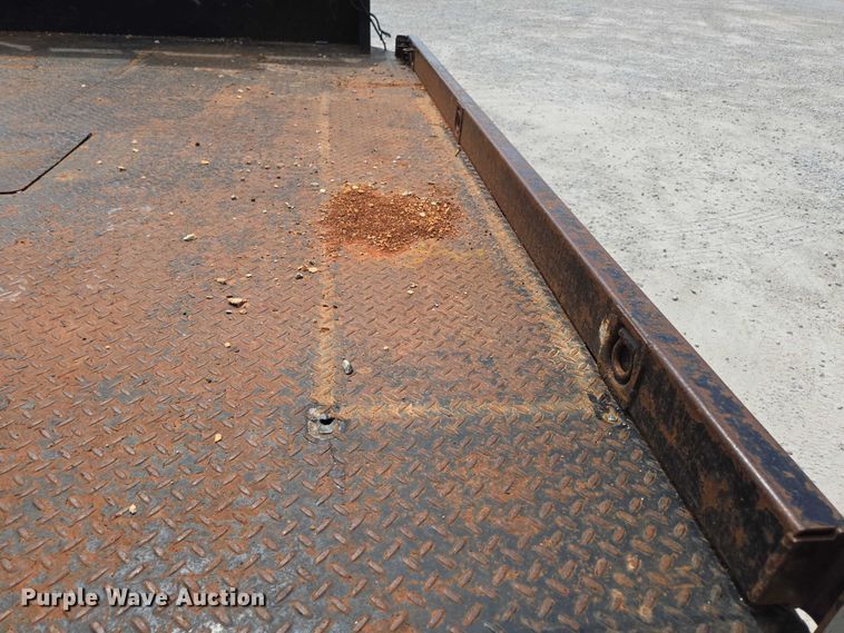 image for item ED2137 2013 Ford F550 Super Duty Crew Cab flatbed truck