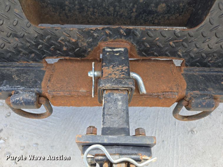 image for item ED2137 2013 Ford F550 Super Duty Crew Cab flatbed truck