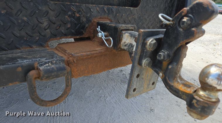 image for item ED2137 2013 Ford F550 Super Duty Crew Cab flatbed truck