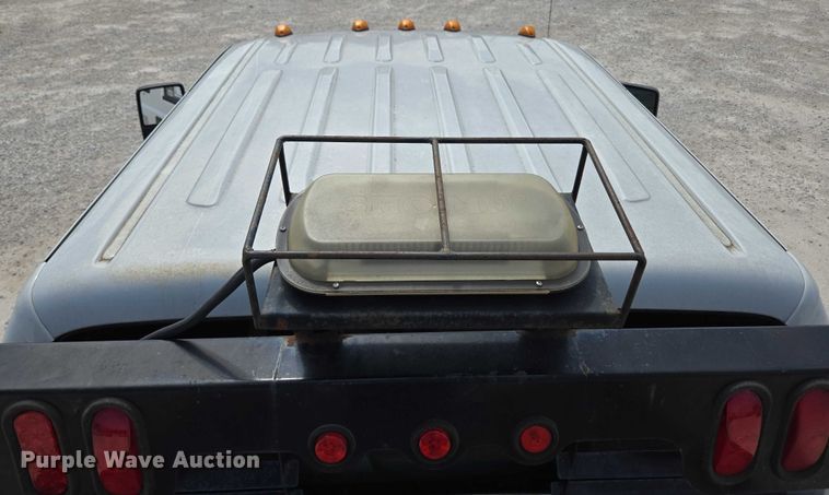 image for item ED2137 2013 Ford F550 Super Duty Crew Cab flatbed truck