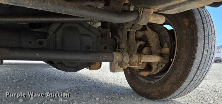 image for item ED2137 2013 Ford F550 Super Duty Crew Cab flatbed truck