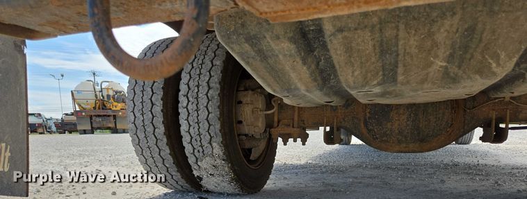 image for item ED2137 2013 Ford F550 Super Duty Crew Cab flatbed truck